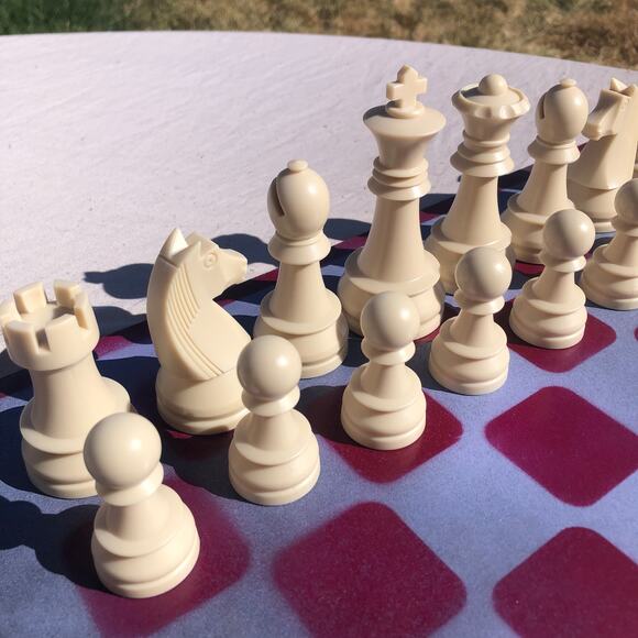 Large Chess Set - Purple Violet - Picture 4 of 12